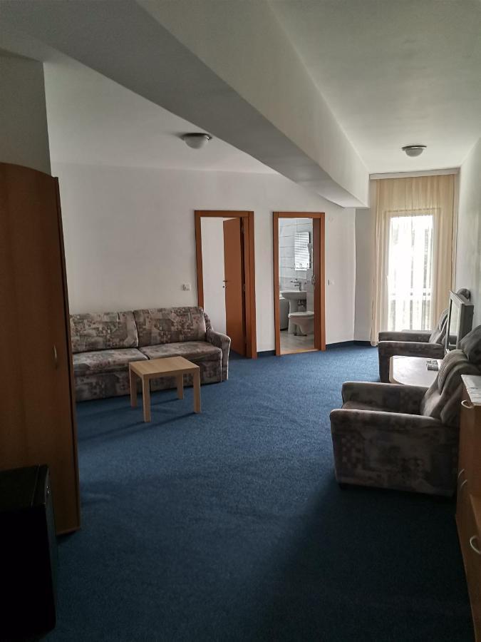 Plaza Hotel Varvarin Exterior photo