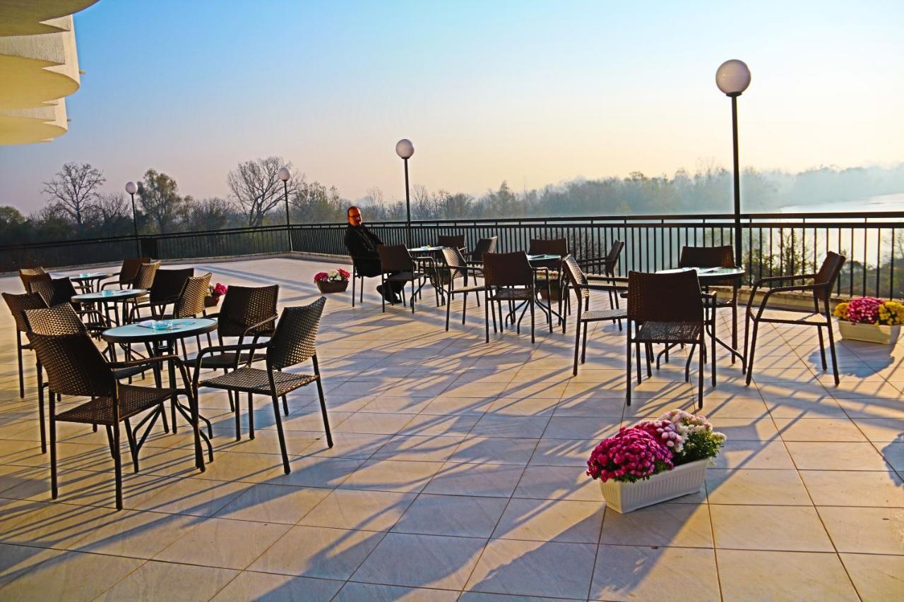 Plaza Hotel Varvarin Exterior photo